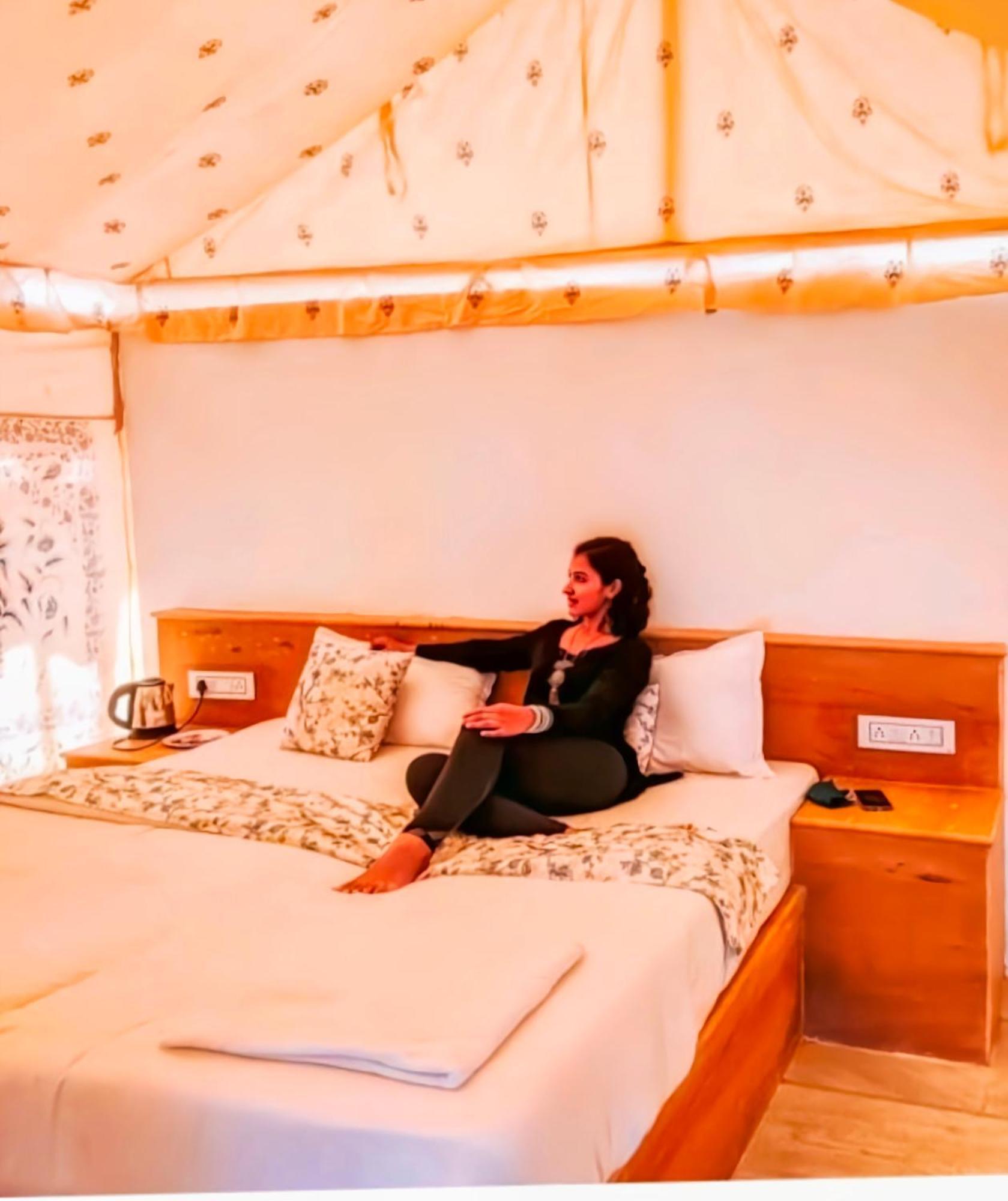 The Saffron Desert Camp Jaisalmer Exterior foto