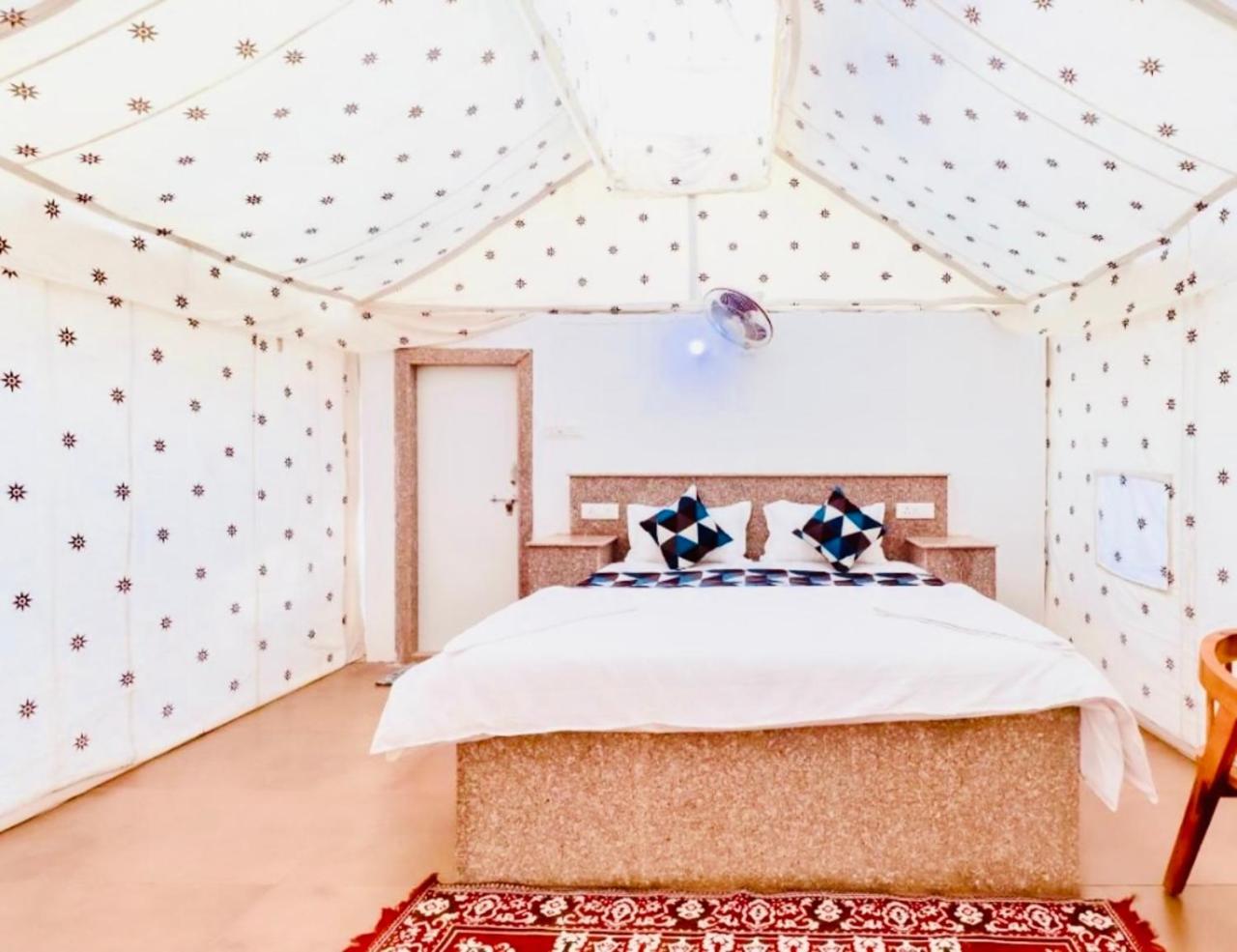 The Saffron Desert Camp Jaisalmer Exterior foto